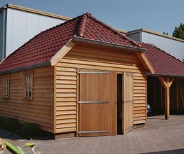 Ook voor houten garages bent u bij ons aan het juiste adres