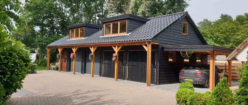 Kapschuren, zomerhuizen, garages en meer.